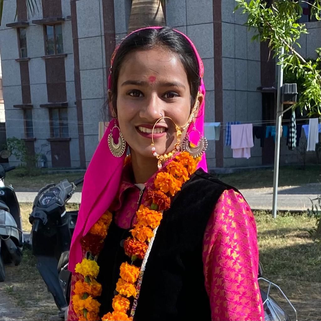 पारम्परिक लोक वाद्य यंत्र विधा में अंजू रही पूरे देशभर में अव्वल