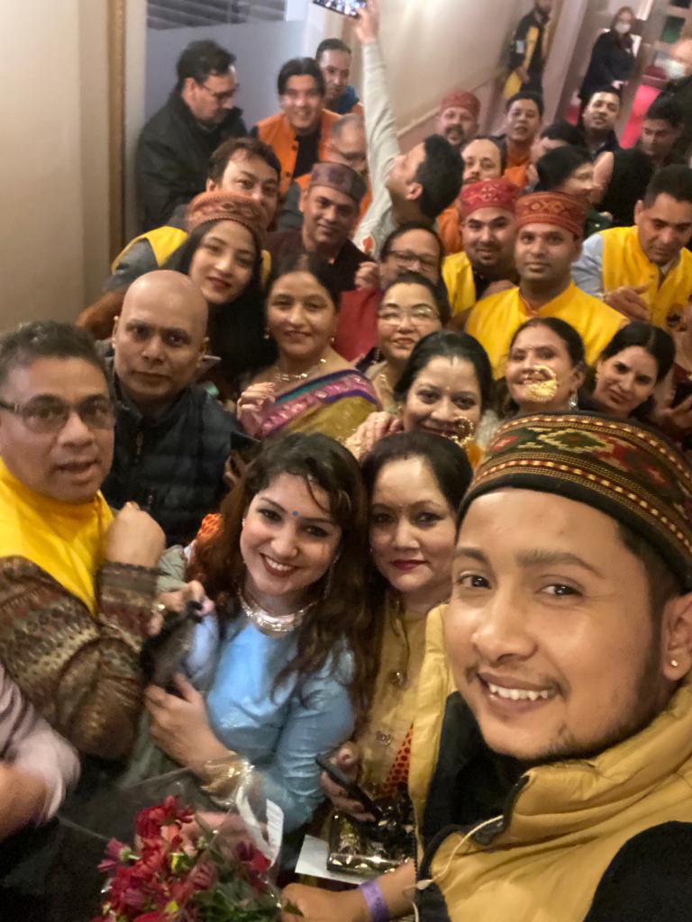 अपने पवनदीप को लंदन के उत्तराखंडियों से मिला भरपूर प्यार
