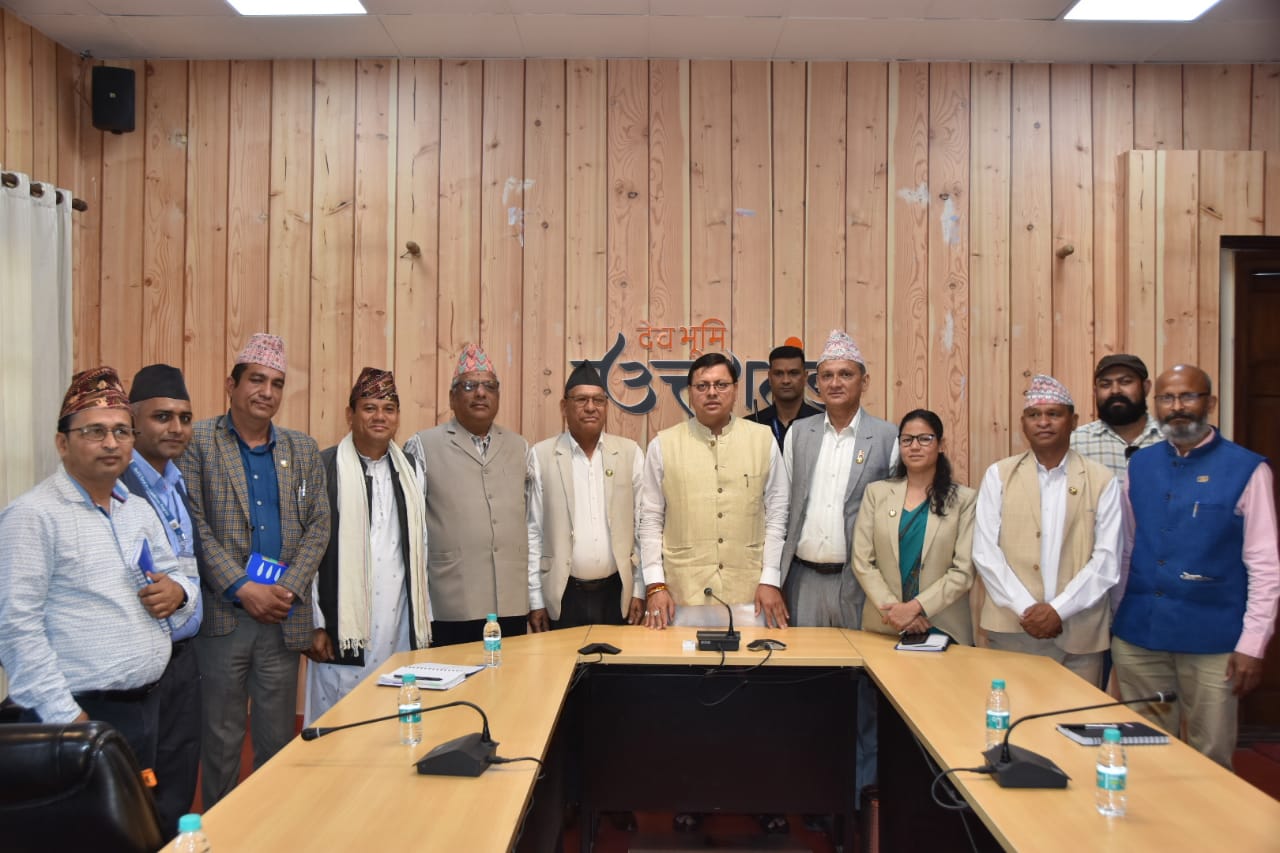 मुख्यमंत्री धामी से नेपाल के संसदीय समिति के विधायकों एवं समन्वयकों ने की भेंट