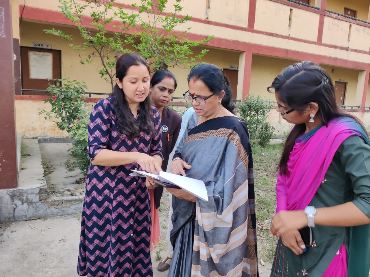 महिला आयोग की अध्यक्ष ने रुद्रपुर में किया वन स्टॉप का औचक निरीक्षण