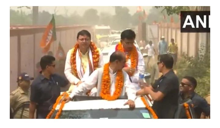 बनबसा से टनकपुर तक सीएम धामी का रोड शो