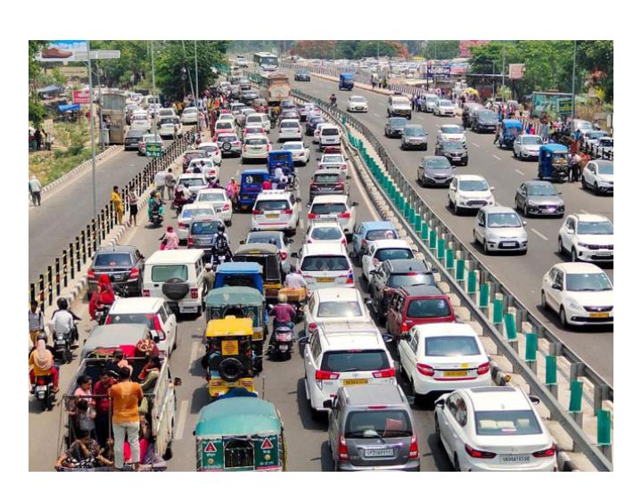 धनोल्टी, मसूरी,ऋषिकेश और हरिद्वार में कई किमी तक जाम