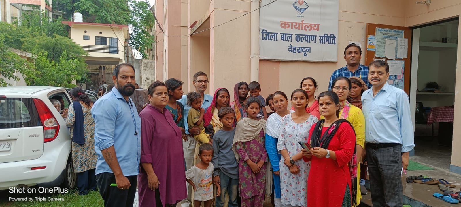 भिक्षावृत्ति  में लिप्त महिला एवं बच्चों को किया रेस्क्यू