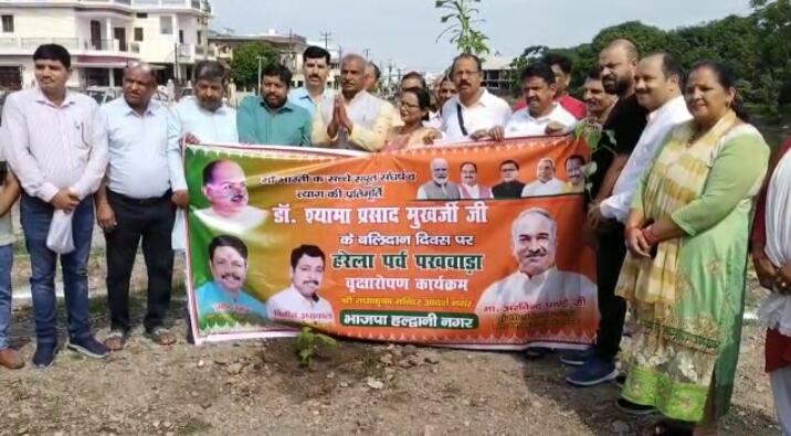 अरविंद पांडे ने पौधरोपण कार्यक्रम के दौरान धन सिंह रावत के लिए कही ये बात
