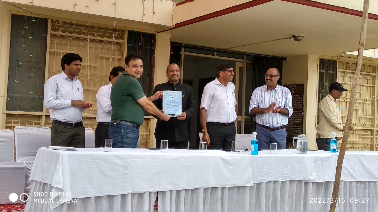 पेयजल निगम के 27 कार्मिकों को उत्कृष्ट कार्य करने पर किया सम्मानित