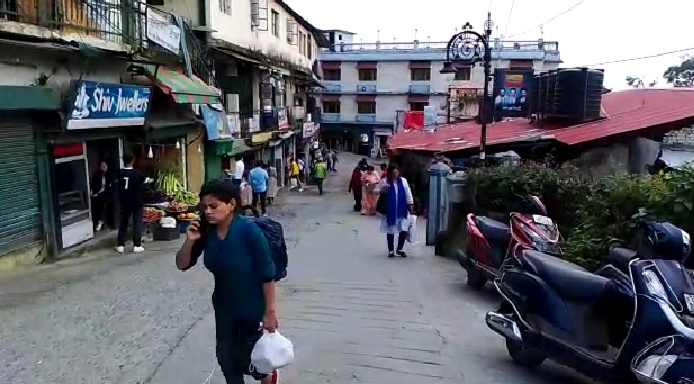 पर्यटन नगरी में नहीं थम रहा है प्लास्टिक का प्रयोग