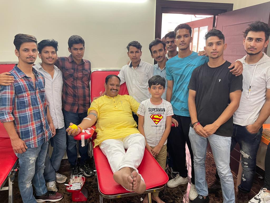 125 लोगों ने परीक्षण करवाते हुए 96 यूनिट रक्त
