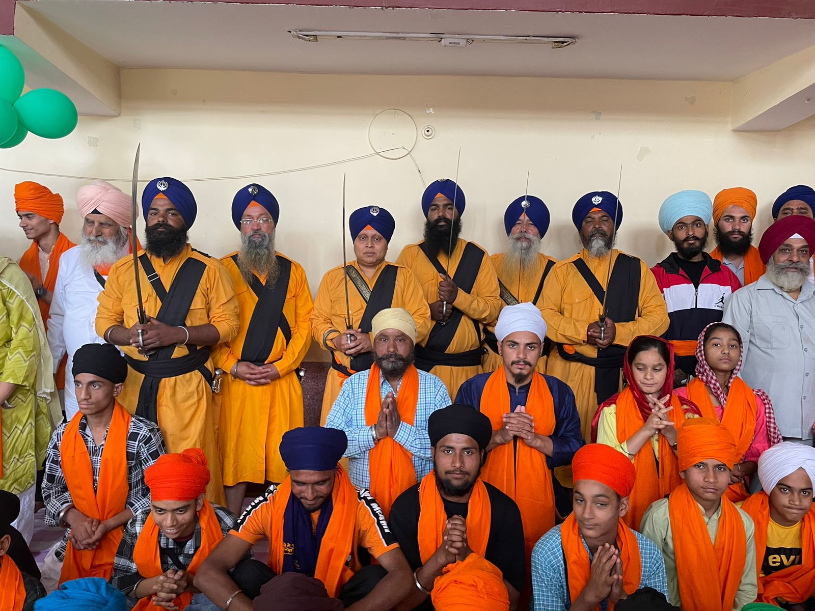 गुरुद्वारा गुरु संगत धमावाला में 42 लोगों ने अमृतपान किया