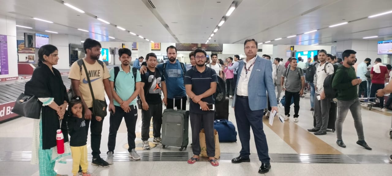 सूडान से वापस लाए गए उत्तराखंड के दस लोग