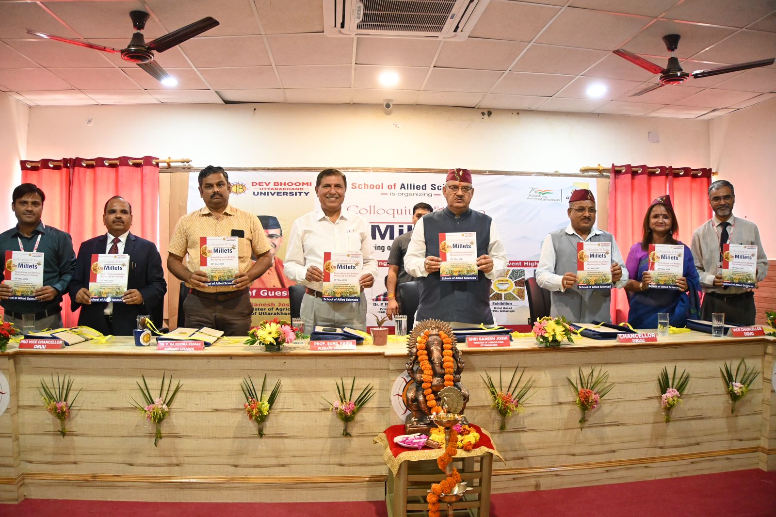 देवभूमि उत्तराखंड युनिवर्सिटी में मिलेट पर आयोजित कार्यक्रम को सम्बोधित करते कृषि मंत्री गणेश जोशी