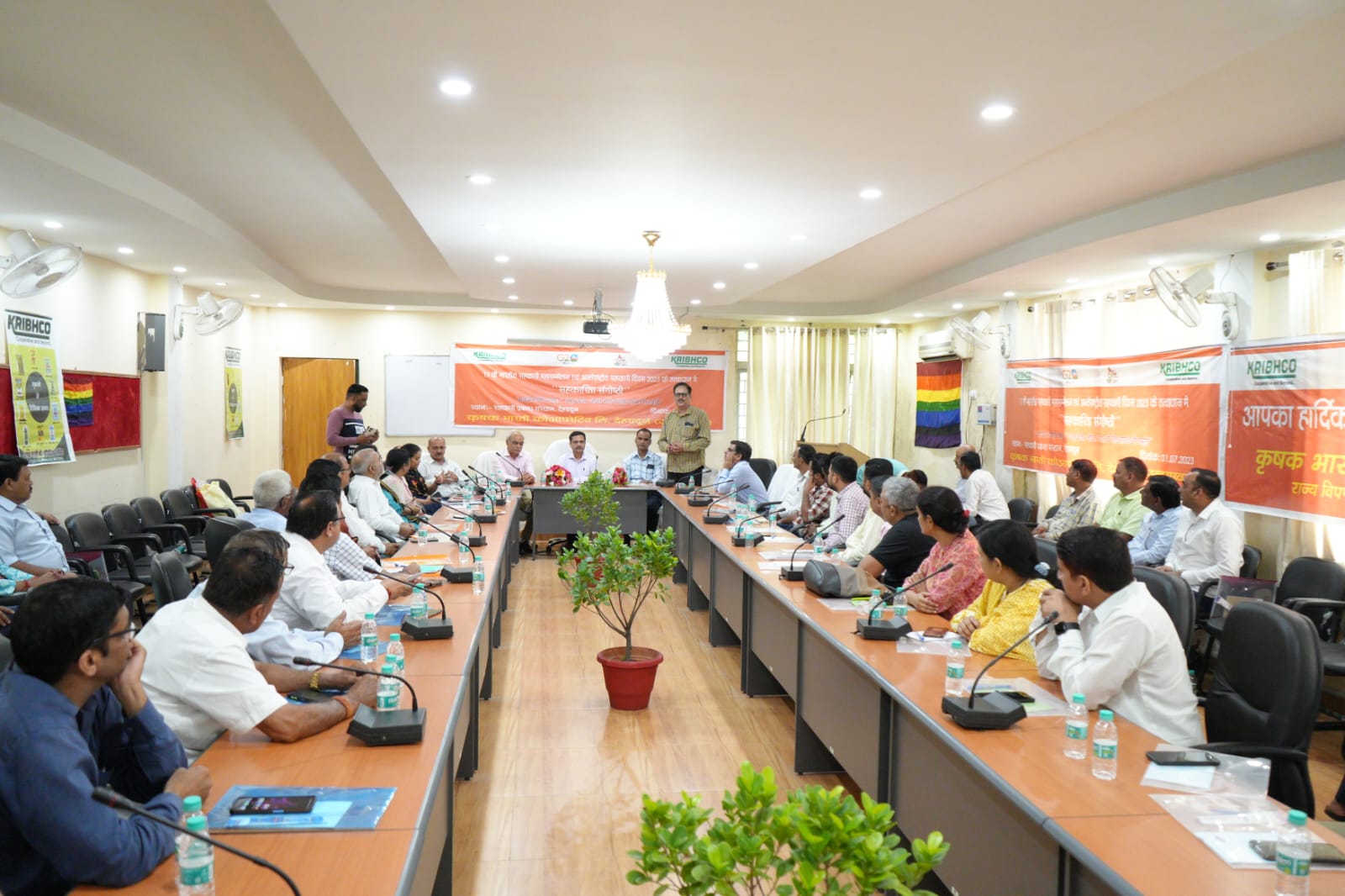 सहकारी बंधु प्रधानमंत्री के उद्बोधन का क्रियान्वयन धरातल पर दृढ़ता से करें : उप निबंधक सहकारिता