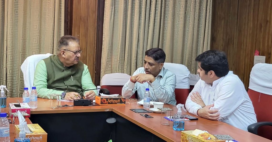 नई दिल्ली में कृषि मंत्री गणेश जोशी ने राष्ट्रीय बाग़वानी मिशन के कमिश्नर के साथ की बैठक