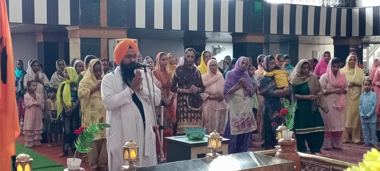 श्रद्धा पूर्वक मनाये गये सावन महीने की संग्राद एवं गुरु हरिकृष्ण का प्रकाश पुरब