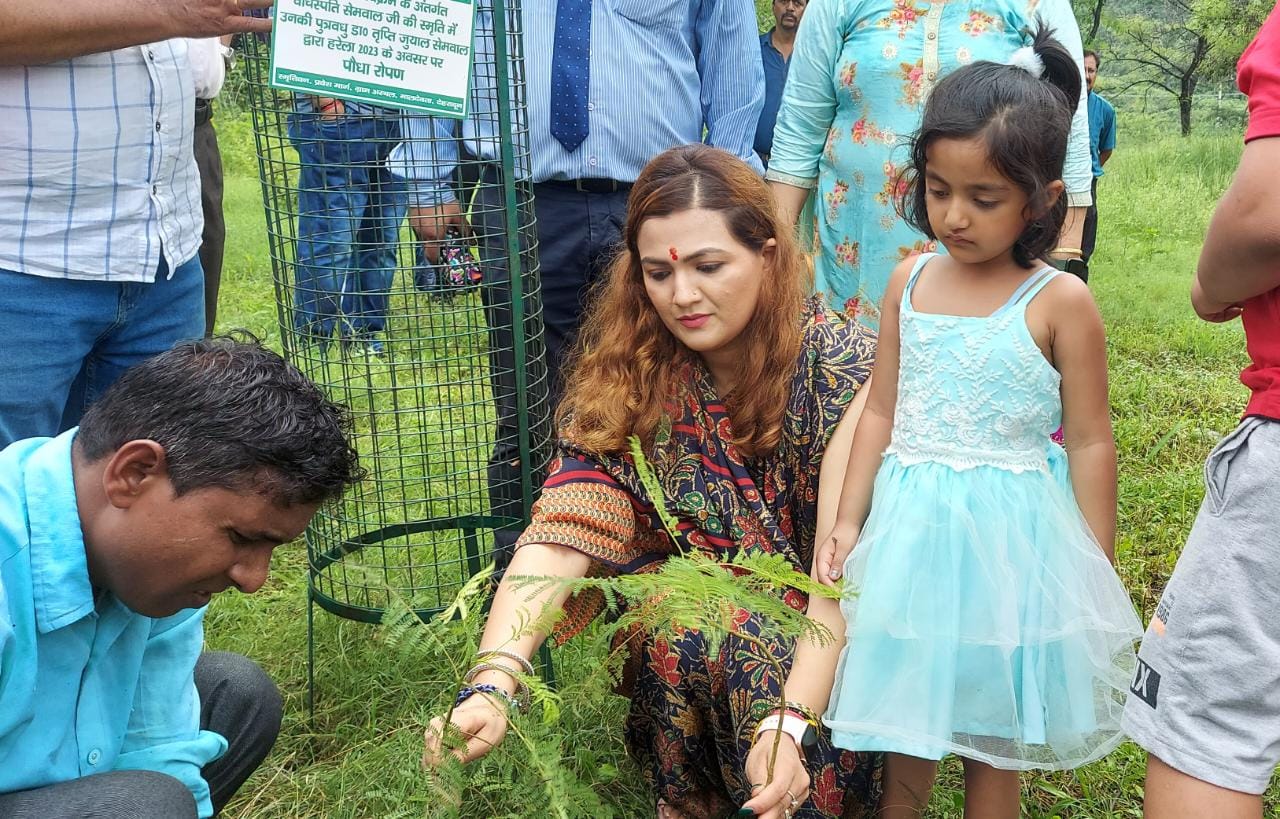 धाद ने हरेला पर प्रारम्भ किया हरेलावन अभियान