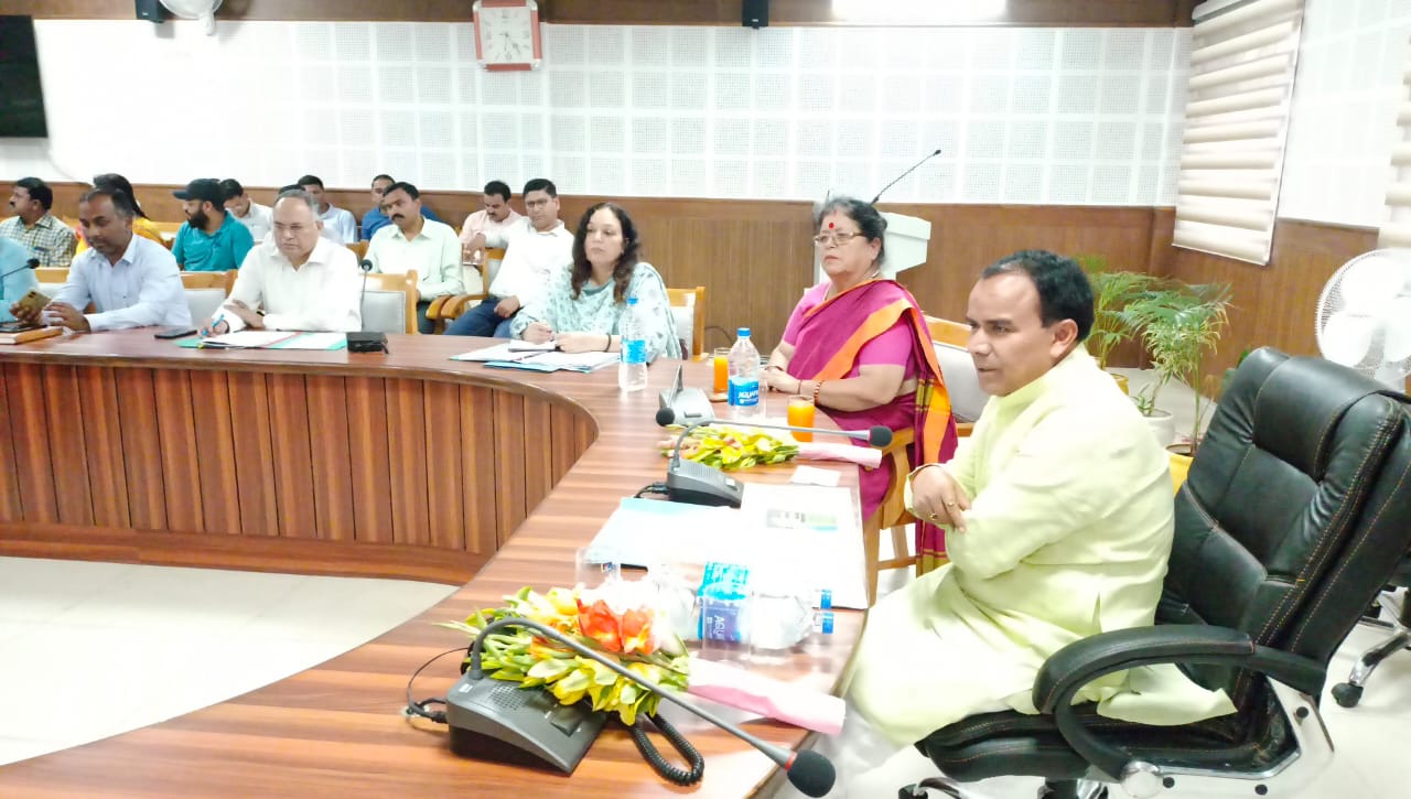 कर्तव्य पथ पहुचाई जायेगी वीरों के आंगन की मिट्टी: डॉ धन सिंह रावत