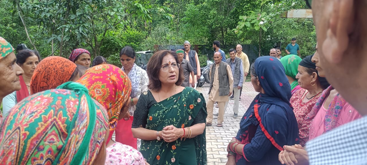अध्यक्ष डॉ.गीता खन्ना ने किया विकासनगर के आपदा प्रभावित क्षेत्र का निरीक्षण