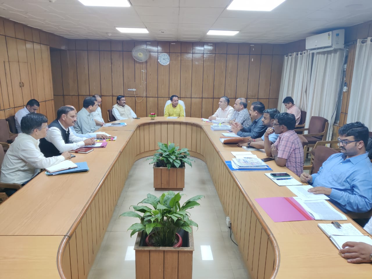 आबादी क्षेत्र से गुजरेगा बुआखाल-चोपड्यूं राष्ट्रीय राजमार्गः डॉ. धन सिंह रावत