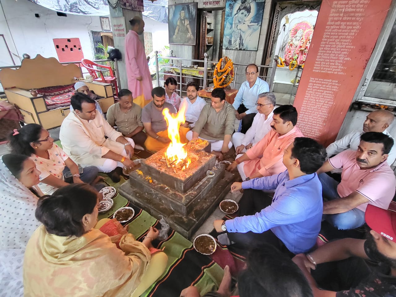 चंद्रयान-3 की सफल लैंडिंग की कामना हेतू यज्ञ का हुआ आयोजन
