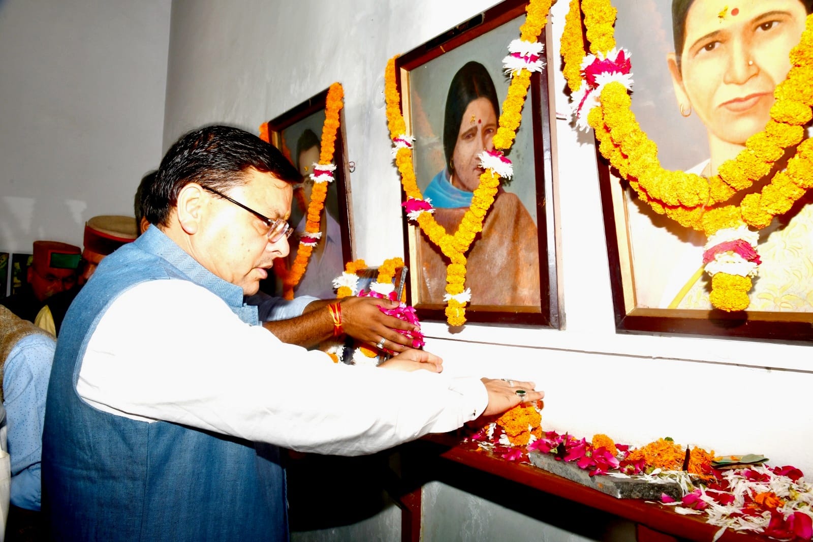 मुख्यमंत्री पुष्कर सिंह धामी ने दी शहीद राज्य आन्दोलनकारियों को श्रद्धांजलि