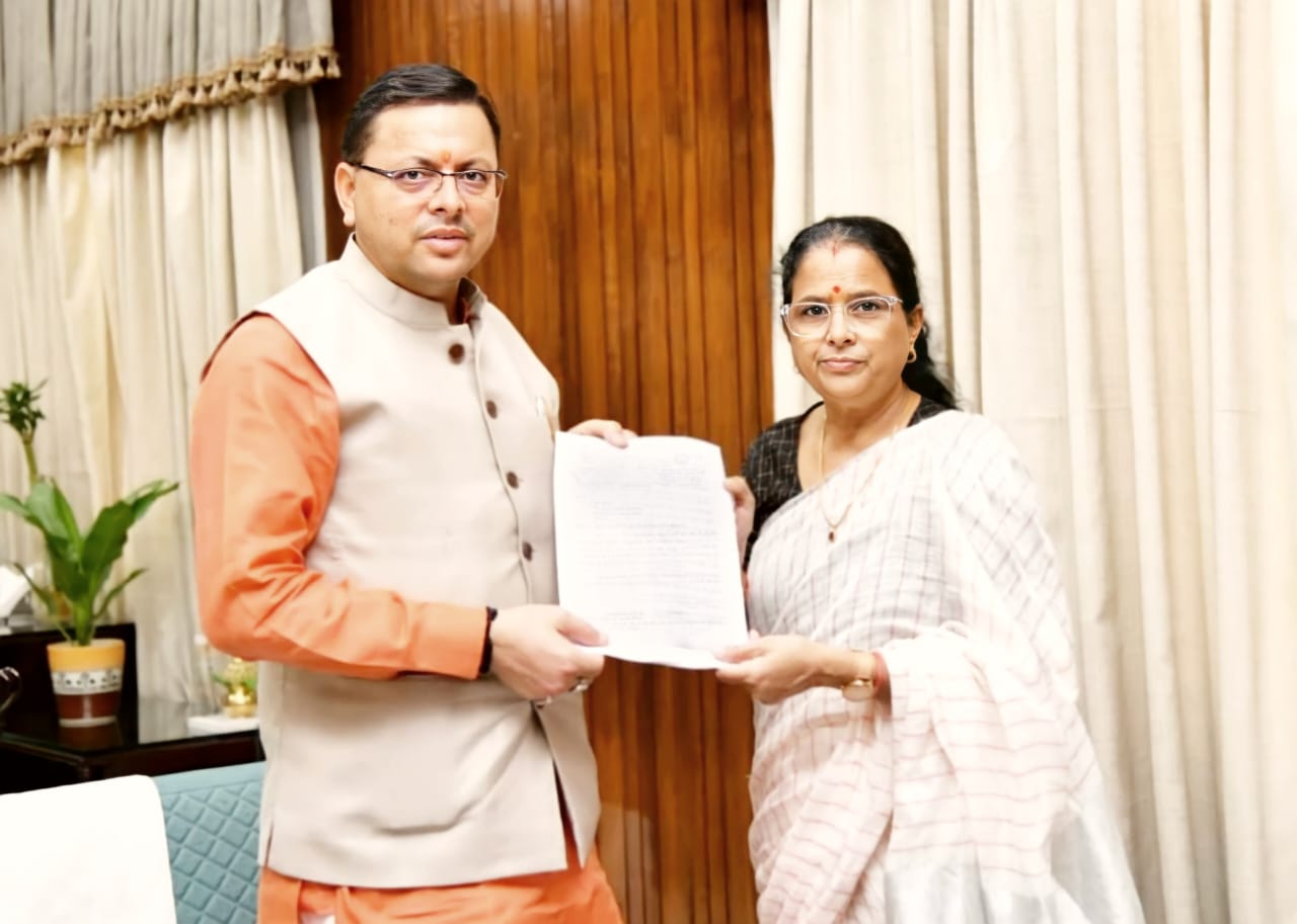 विभागीय एवं आउटसोर्सिंग समस्त महिला कर्मचारियों को मातृत्व अवकाश देने पर मुख्यमंत्री पुष्कर धामी का महिला आयोग की अध्यक्ष कुसुम कण्डवाल ने जताया आभार