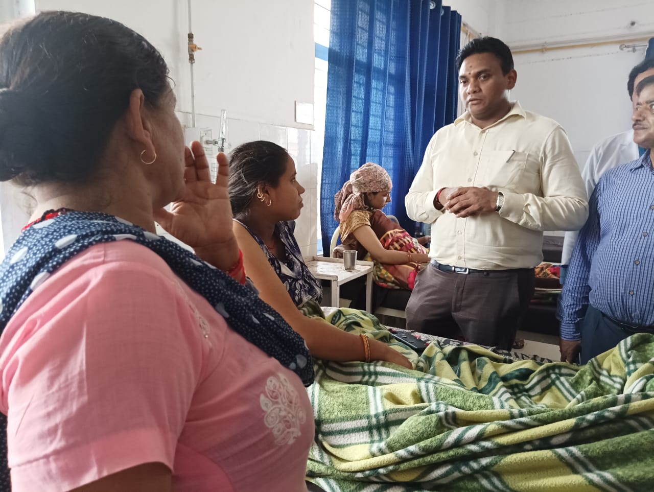 स्वास्थ्य सचिव का कोटद्वार दौरा, बेस अस्पताल में डेंगू को लेकर फैली अव्यवस्थाओं पर भड़के स्वास्थ्य सचिव डॉ आर राजेश कुमार ने अधिकारियों को लगाई जमकर फटकार