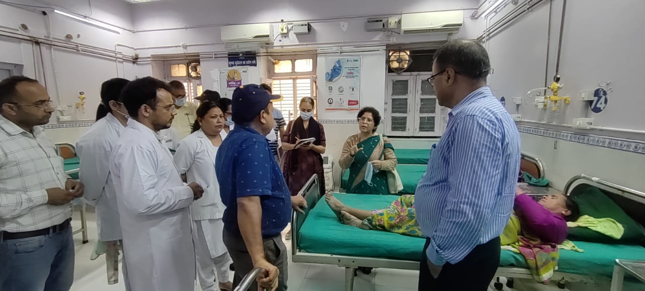 जनपद उत्तरकाशी मे डेंगू कि रोकथाम एवं नियंत्रण हेतु नामित नोडल अधिकारी द्वारा भ्रमण
