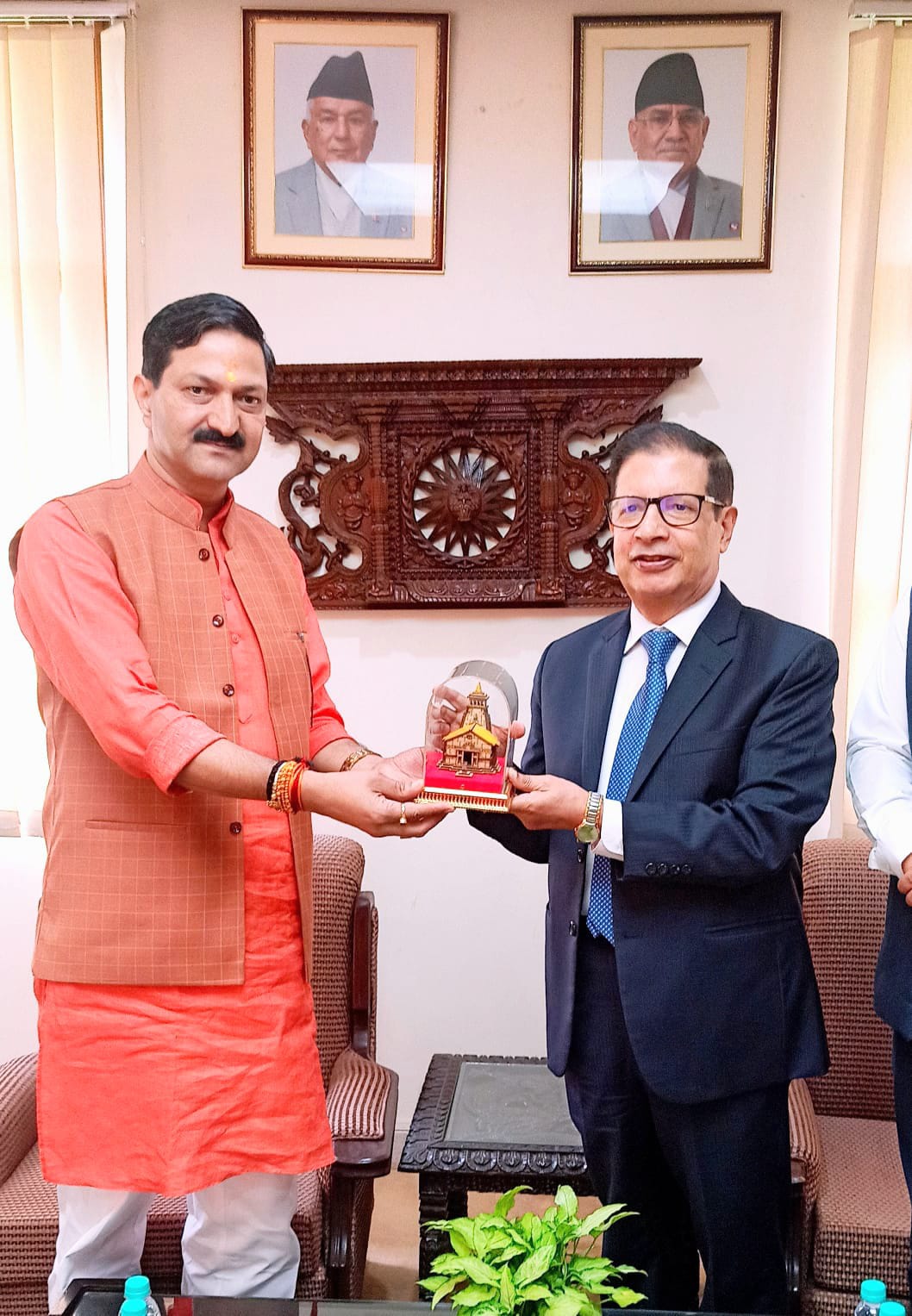 बीकेटीसी अध्यक्ष अजेंद्र अजय ने नई दिल्ली में नेपाल के राजदूत से शिष्टाचार भेंट की