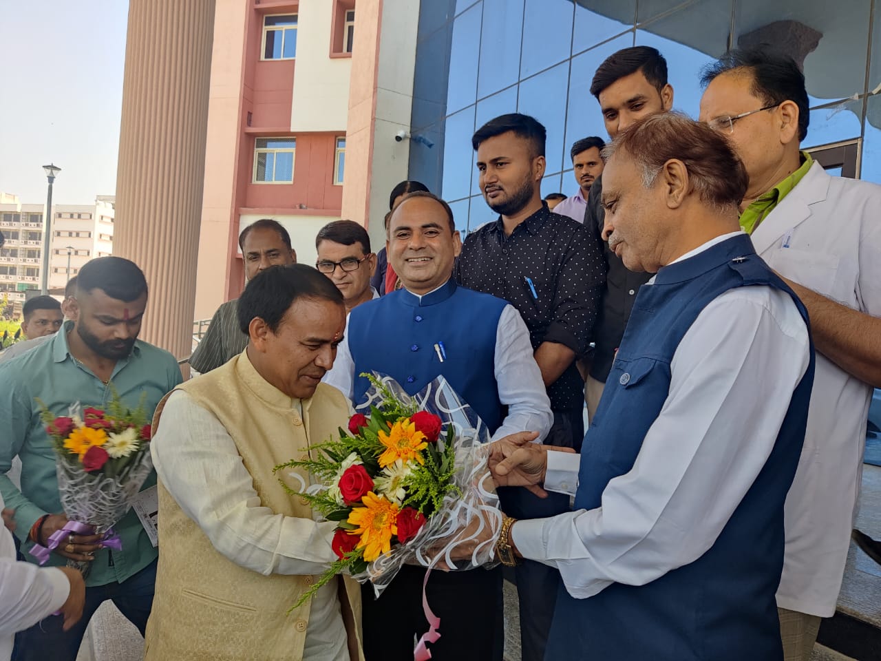 शिक्षा मंत्री ने राजस्थान में किया राष्ट्रीय मिलिट्री स्कूल का भ्रमण
