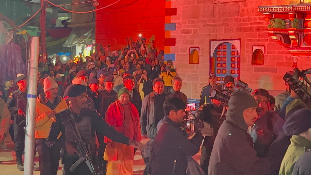 श्री बदरीनाथ धाम पहुंचे मुख्यमंत्री योगी आदित्यनाथ