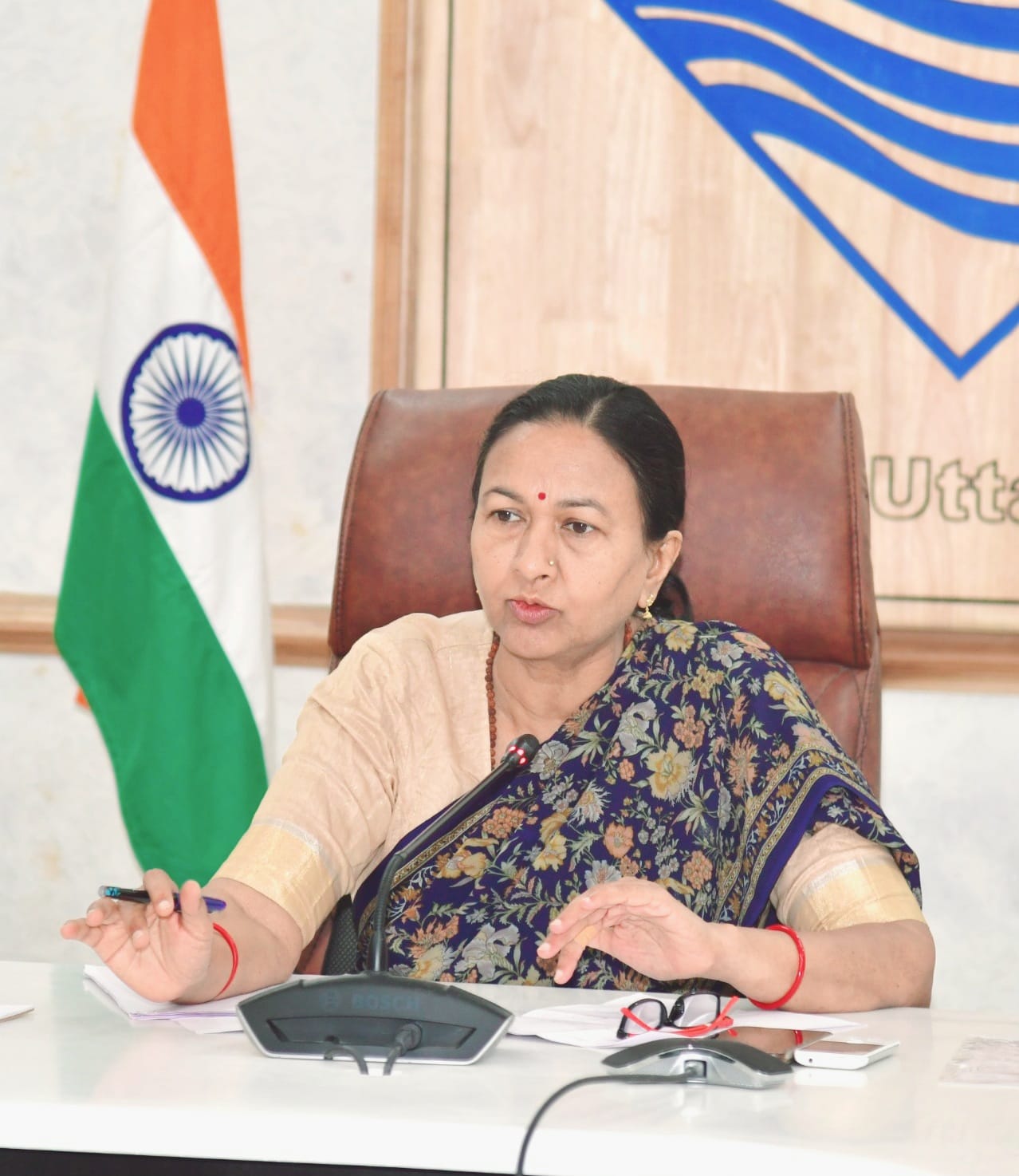 एसीएस राधा रतूड़ी ने तिब्बती पुनर्वास नीति के संबंध में बैठक ली
