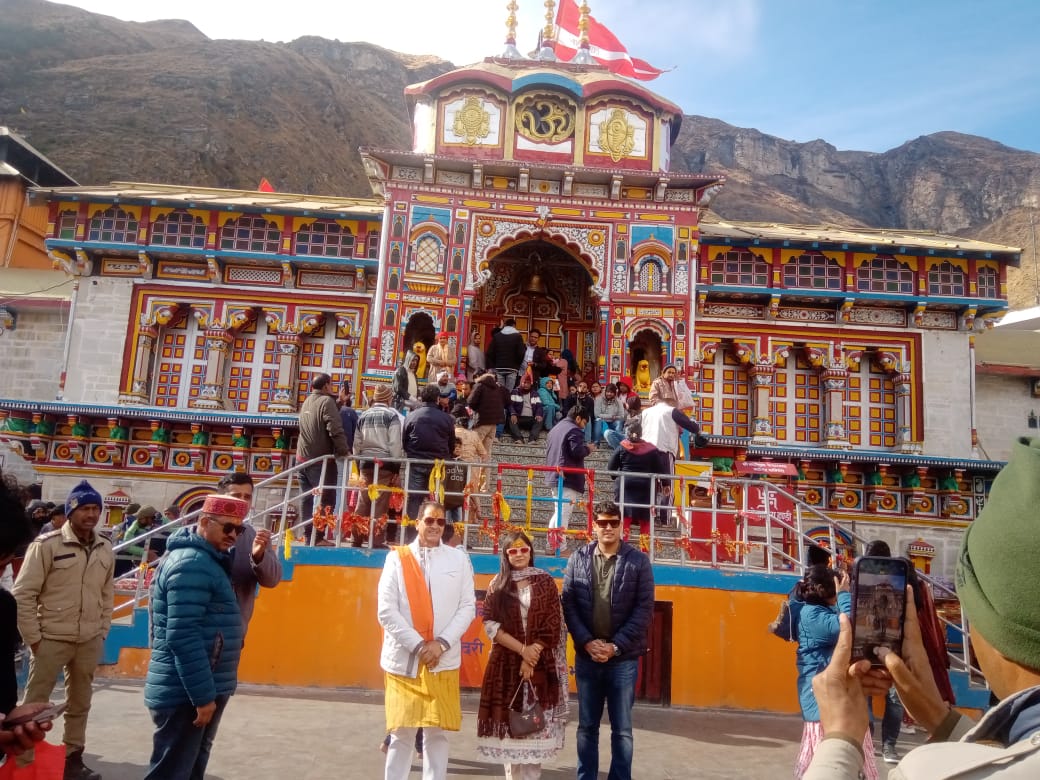 श्री बदरी-केदार दर्शन को पहुंचे शहरी विकास एवं वित्त मंत्री प्रेमचंद अग्रवाल