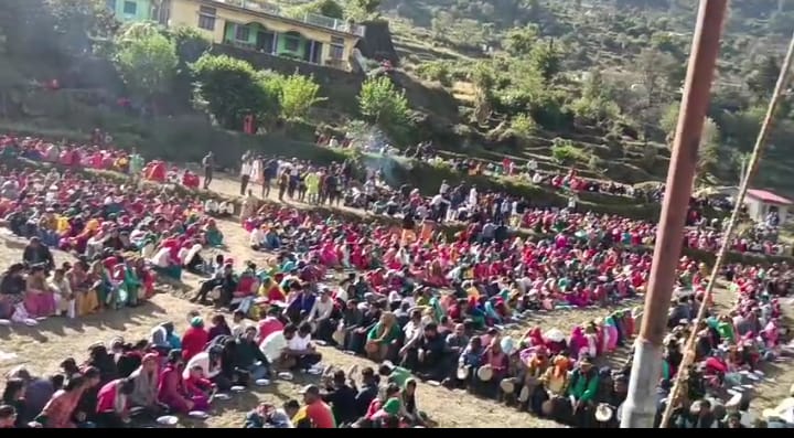 तृतीय केदार श्री तुंगनाथ जी की देवडोली शीतकालीन गद्दीस्थल श्री मार्कंडेय मंदिर मक्कूमठ पहुंची