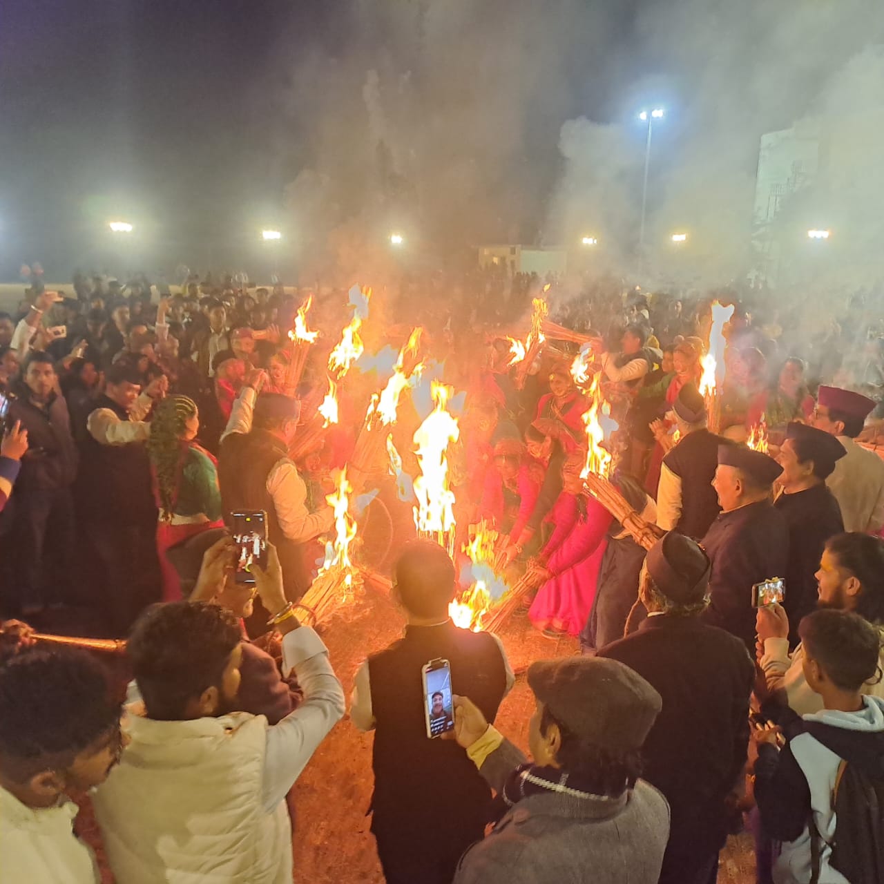 दून विश्वविधालय में इगास का भव्य रूप से हुआ आयोजन