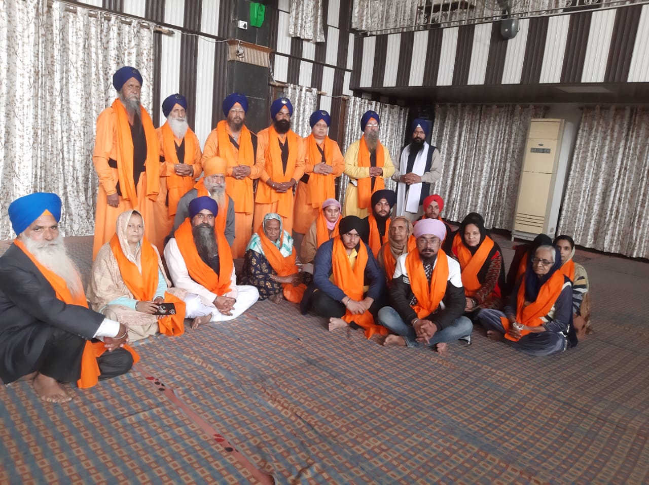 17 प्राणी अमृत छक कर गुरु वाले बने,अमृत पियो सदा चिर जिओ