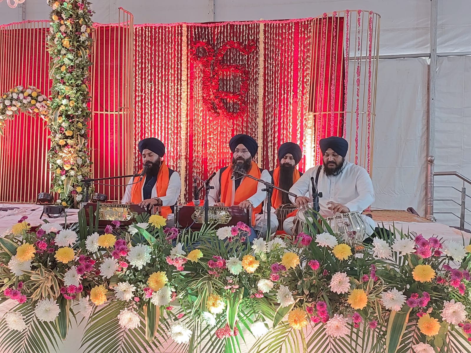 श्रद्धा पूर्वक मनाया गया श्री गुरु नानक देव जी का 554 वां प्रकाश पर्व