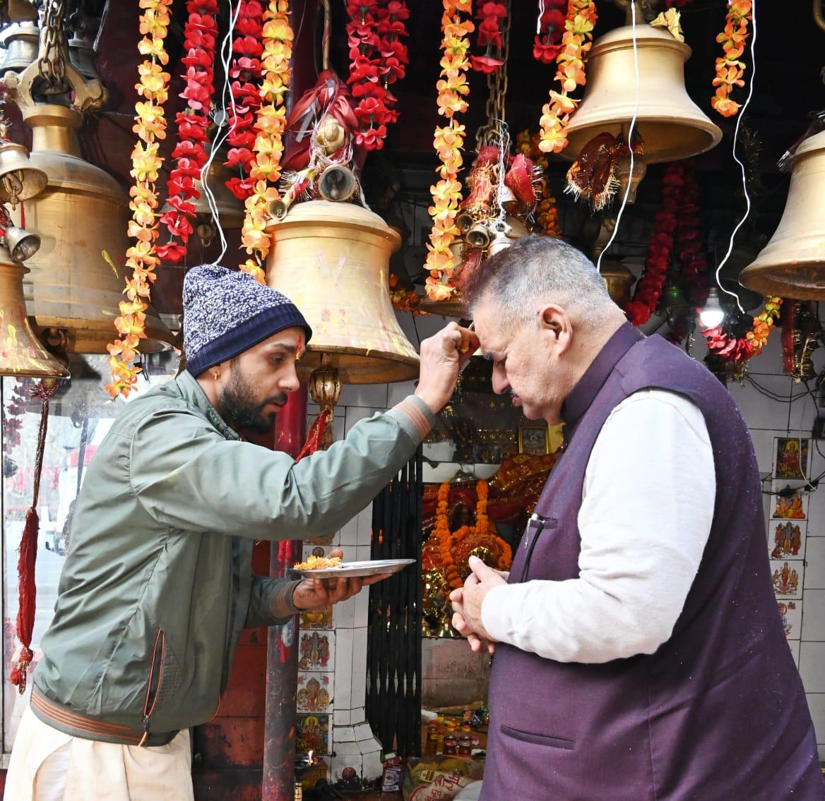 कैबिनेट मंत्री गणेश जोशी ने पिथौरागढ़ में गुरना माता के दर्शन कर लिया आशीर्वाद