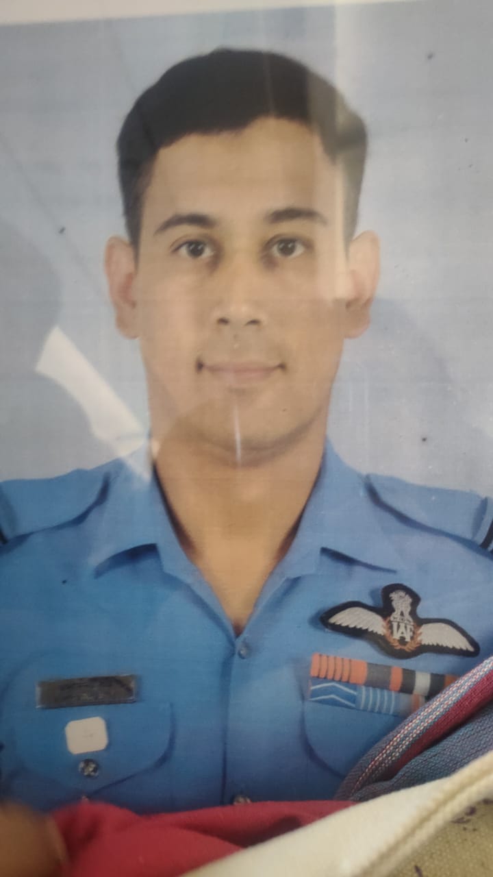 सैनिक कल्याण मंत्री गणेश जोशी ने देहरादून जैंतनवाला निवासी स्कोडन लीडर अभिमन्यु राय के शहीद होने पर गहरी शौक संवेदनाएं की व्यक्त