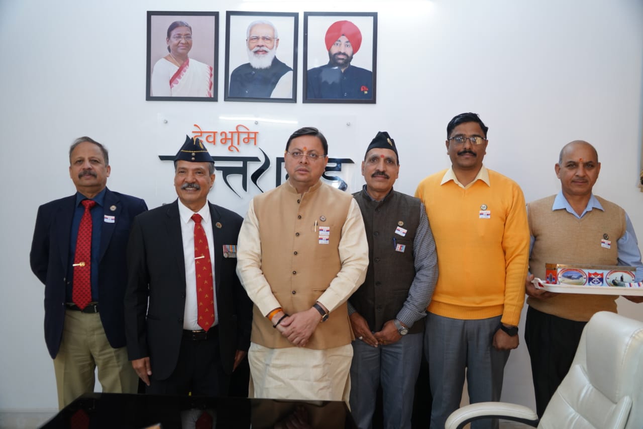 देश की रक्षा करने के लिए सदैव तत्पर रहने वाले अपने वीर सैनिकों पर हमें गर्व है ,मुख्यमंत्री धामी