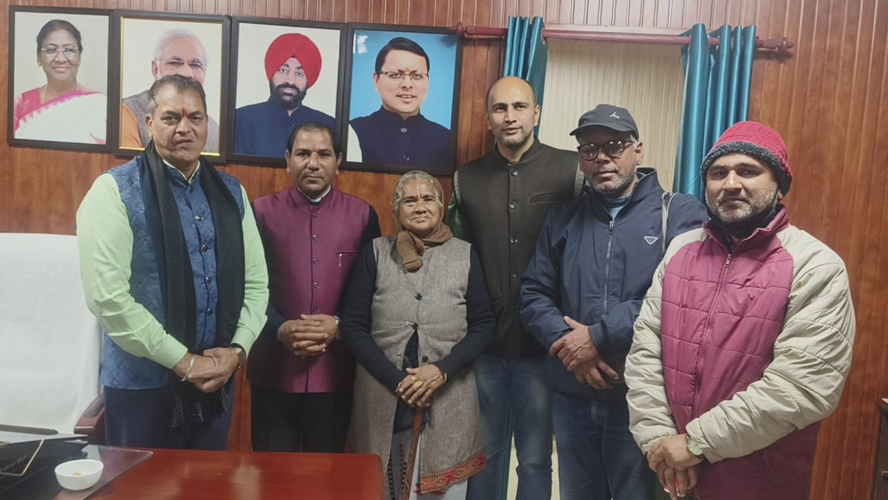 उत्तराखंड राज्य आंदोलनकारी संयुक्त मोर्चा के प्रतिनिधिमंडल ने मंत्री डा. प्रेमचंद अग्रवाल से मुलाकात की