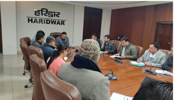 12 फरवरी को ऋषिकुल मैदान में होगा मातृ शक्ति सम्मेलन, तैयारियों को लेकर हरिद्वार के डीएम धीराज सिंह गर्ब्याल ने की बैठक
