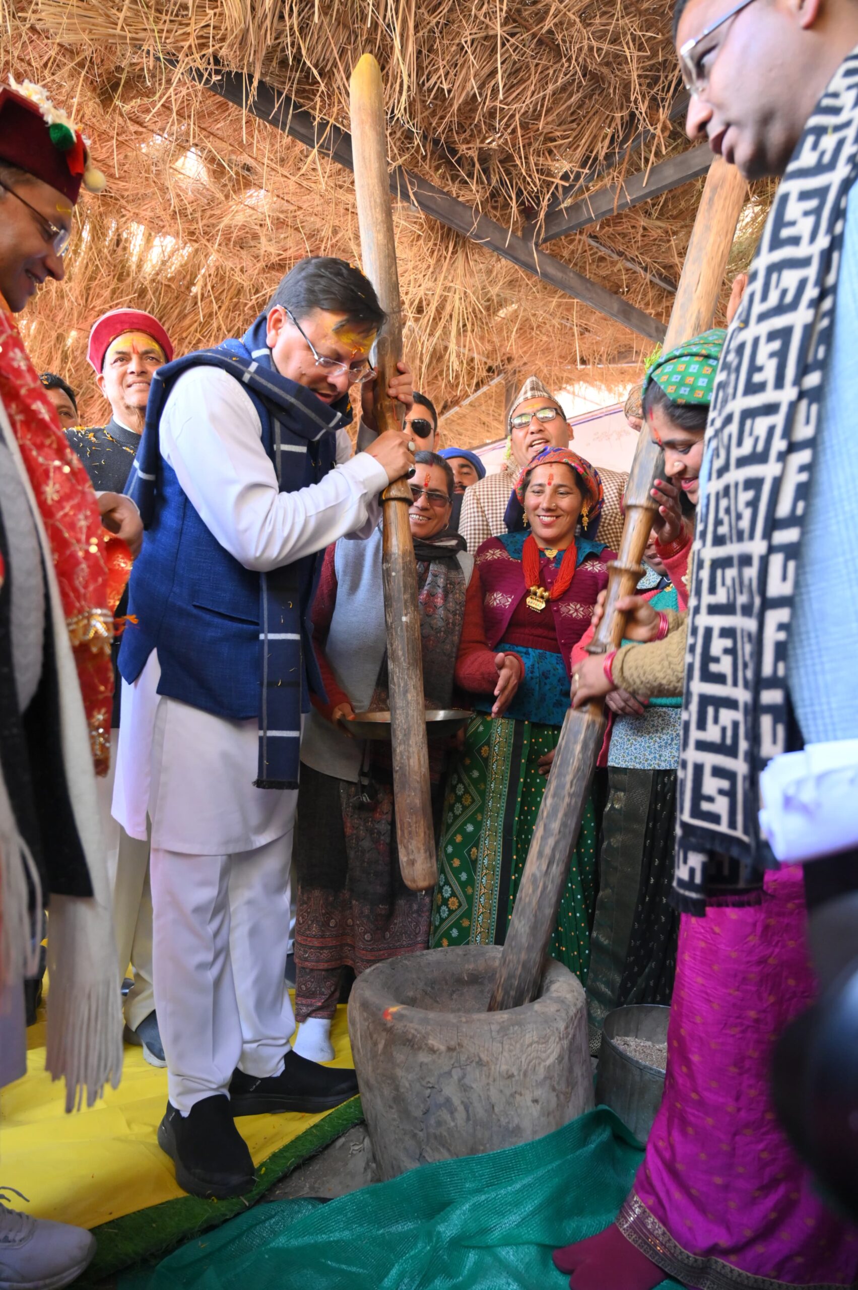 मुख्यमंत्री पुष्कर सिंह धामी ने उत्तरकाशी में आयोजित दीदी भुली महोत्सव में किया प्रतिभाग
