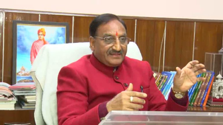 पूर्व केंद्रीय शिक्षा मंत्री निशंक बोले- ‘अंग्रेजी गुलामी की सबसे बड़ी निशानी, इसे हटाया जाना चाहिए