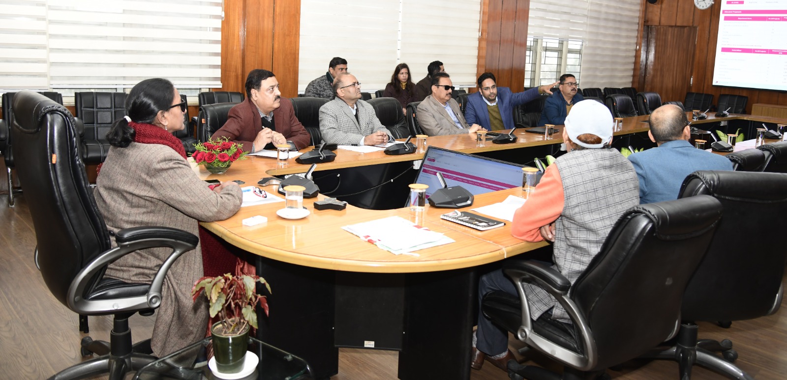 अपर मुख्य सचिव राधा रतूड़ी ने उत्तराखण्ड ग्लोबल इनवेस्टर्स समिट में आवास विभाग से सम्बंधित एमओयू की ग्राउण्डिंग के सम्बन्ध में समीक्षा बैठक ली