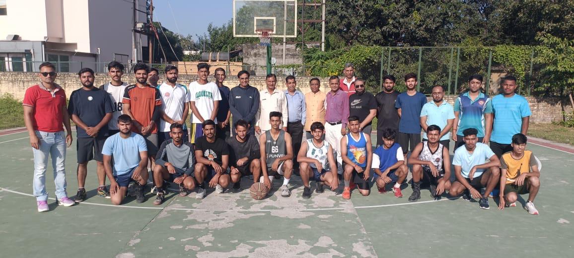 बास्केटबॉल खेल को बास्केटबॉल दिवस के रूप मे मनाया