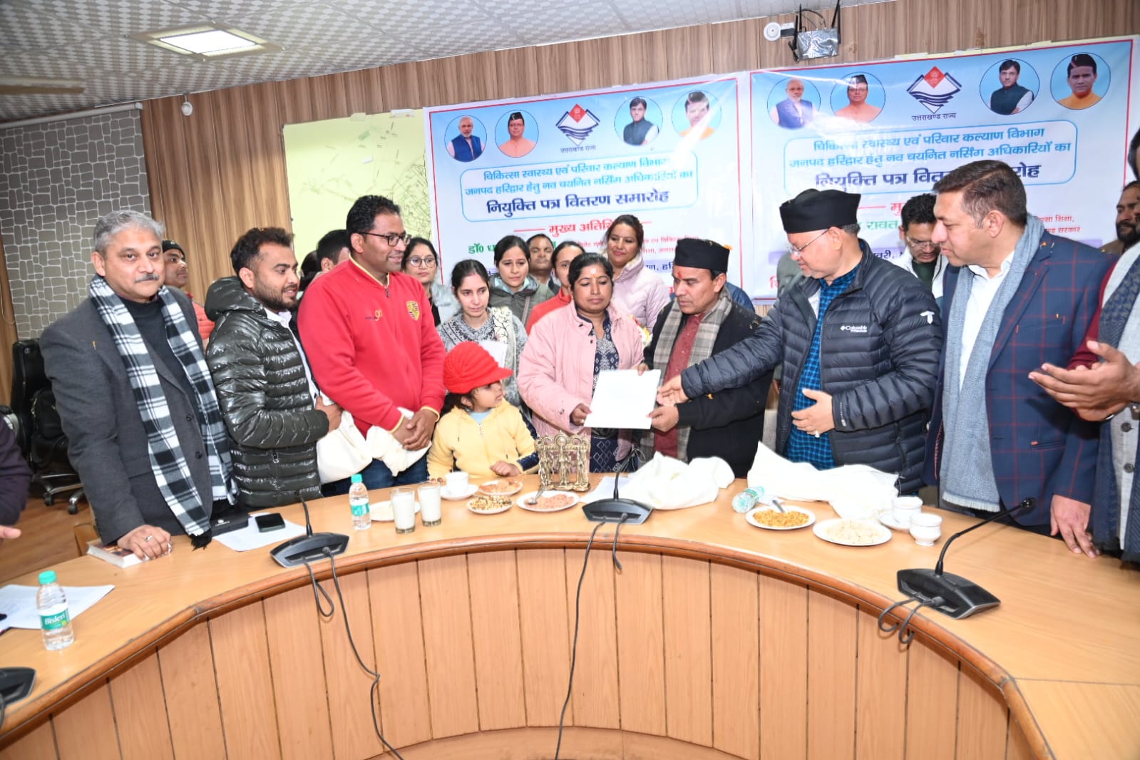 डॉ0 धन सिंह रावत ने हरिद्वार के लिये नव-चयनित नर्सिंग अधिकारियों को नियुक्ति पत्र सौंपे