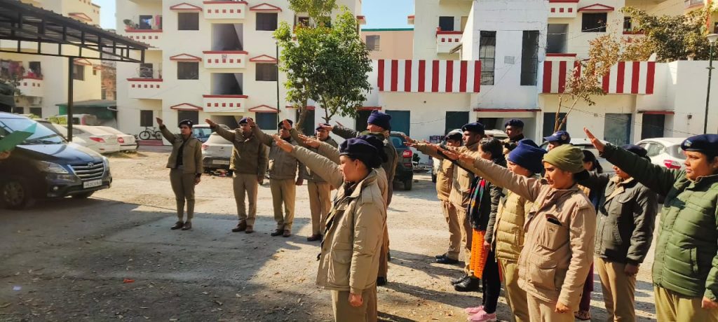 SSP देहरादून ने पुलिस लाइन में अधीनस्थ अधिकारी/कर्मचारियों को दिलायी राष्ट्रीय मतदाता दिवस की शपथ