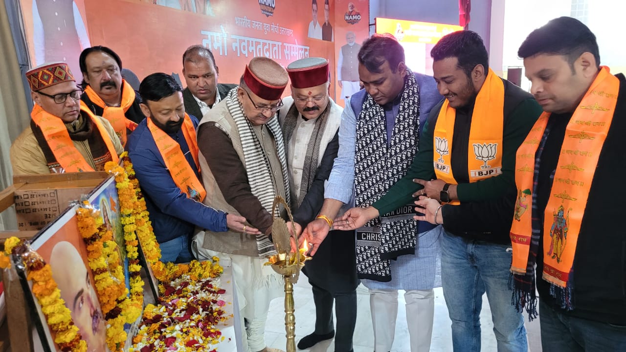 महानगर के अध्यक्ष सिद्धार्थ उमेश अग्रवाल ने मसूरी विधानसभा और रायपुर विधानसभा के कार्यक्रम में किया प्रतिभाग