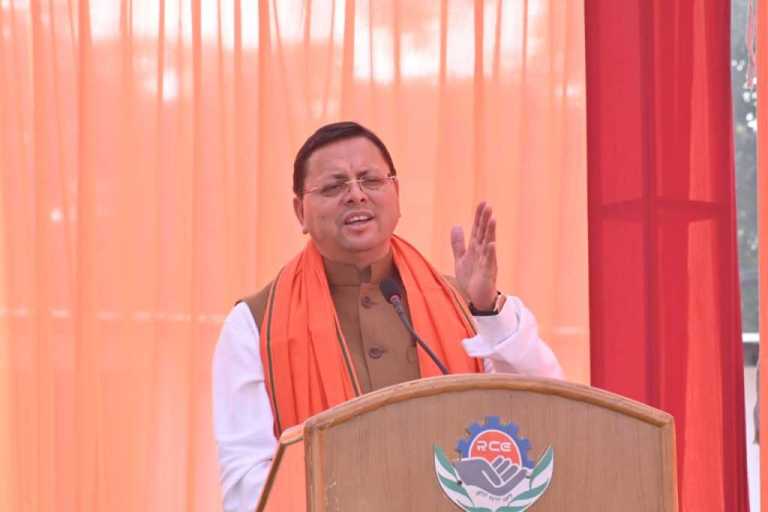 रूड़की कॉलेज ऑफ इंजीनियरिंग मे सीएम धामी ने नमो नवमतदाता सम्मेलन में किया प्रतिभाग