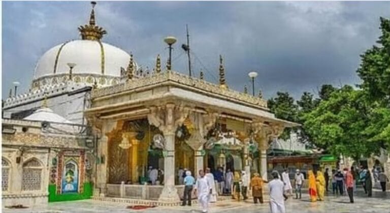 अजमेर की दरगाह में हिंदू मंदिर होने का दावा, सीएम भजन लाल को लिखा पत्र