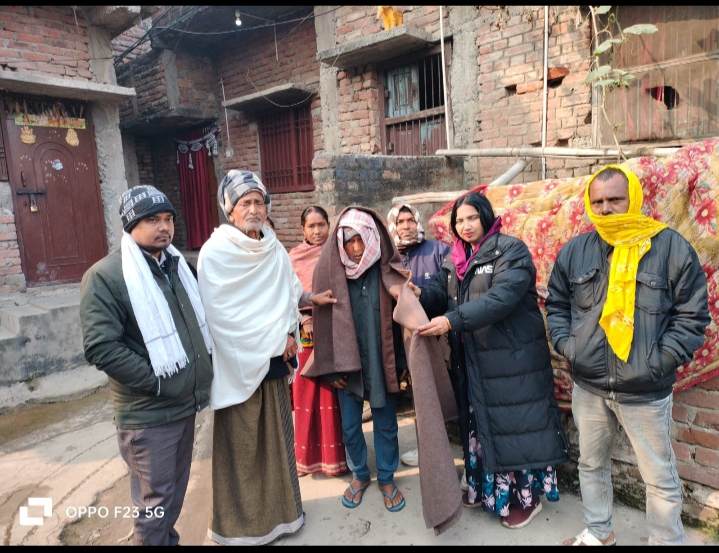 दीदीजी फाउंडेशन ने कुरथौल पंचायत में किया कंबल का वितरण